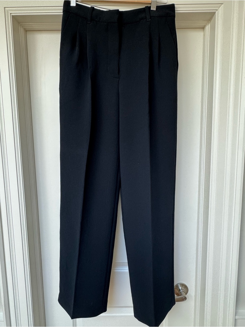 Aritzia Effortless Pants Crepette - Black